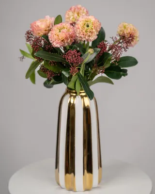 Vase arrangement Merriment Marvel