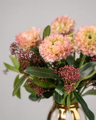 Vase arrangement Merriment Marvel