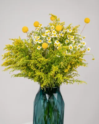 Vase arrangement Sun-kissed