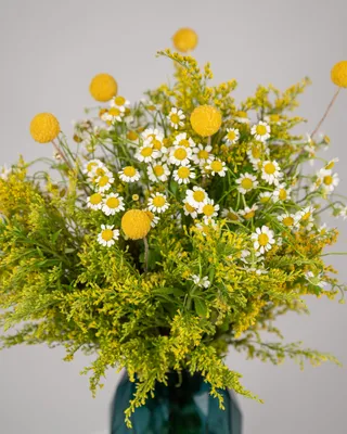 Vase arrangement Sun-kissed