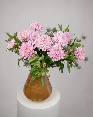 Vase arrangement Floral Harmony delivery in Dubai
