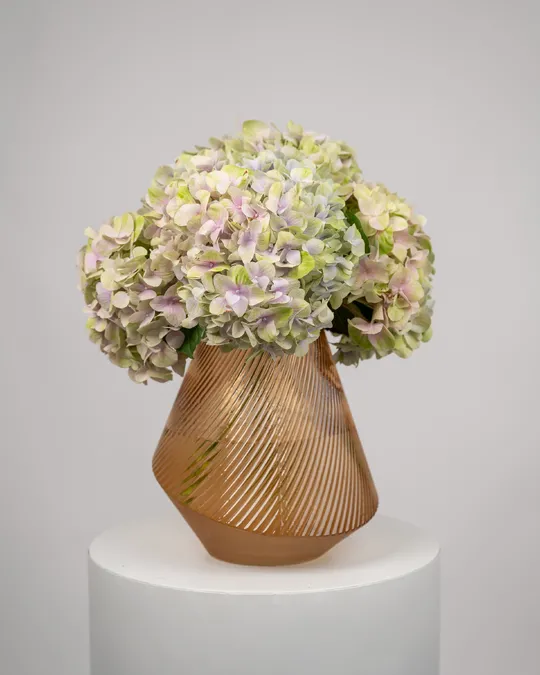 Hydrangea Vase arrangement Cozy Haven