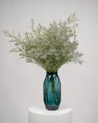 Monobouquet vase arrangement Ambiance delivery in Dubai