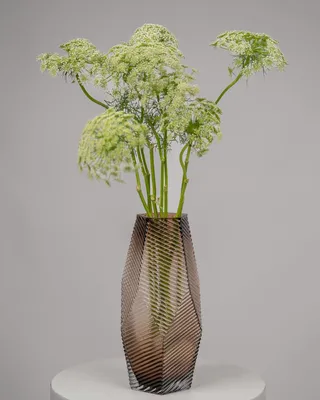 Monobouquet vase arrangement Artistic Flair delivery in Dubai