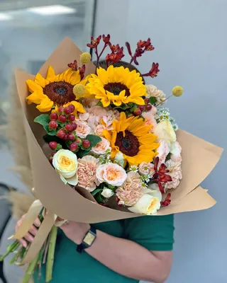 Mixed bouquet with sunflowers Garden’s Promise delivery in Dubai