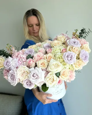 Flower Box arrangement Parfait delivery in Dubai
