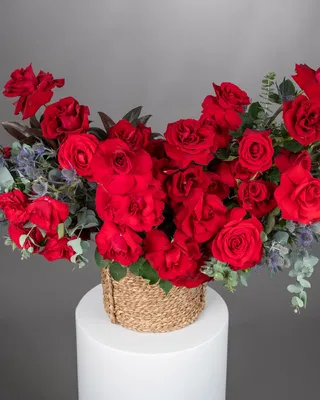 Basket arrangement Elegant Passion