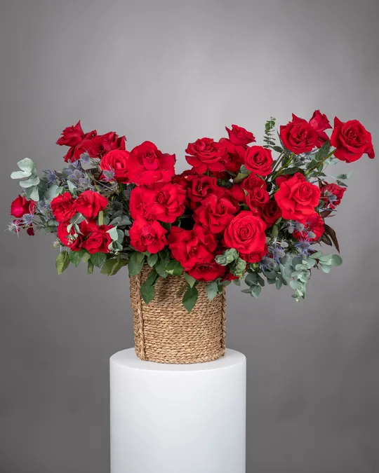 Basket arrangement Elegant Passion