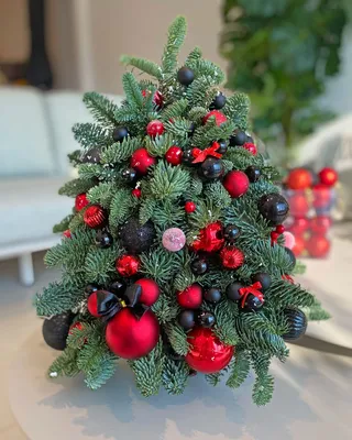 Christmas tree Crimson Luxe