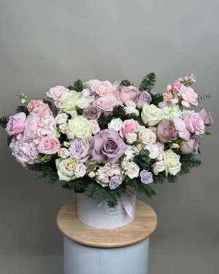 Box arrangement Winter Elegance delivery in Dubai