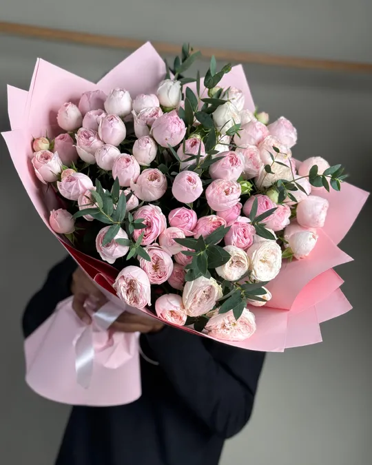 باقة ورود مانسفيلد الفاوانيا مونوبوكيه من مانسفيلد الورود الطازجة