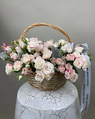 Basket arrangement Blooming Treasure