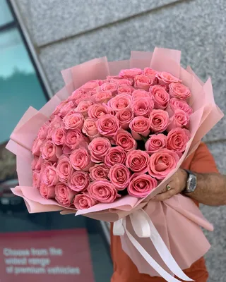 Monobouquet of roses Rosy Dawn delivery in Dubai