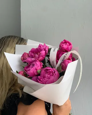 Peony monobouquet Sprig