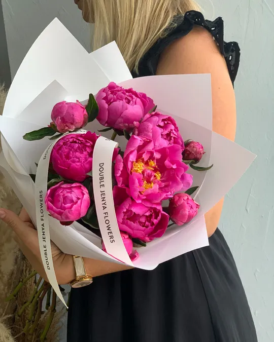 Peony monobouquet Sprig