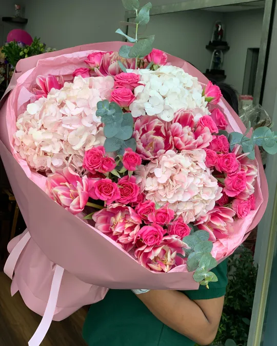 Mixed bouquet with tulips Rose Macaron