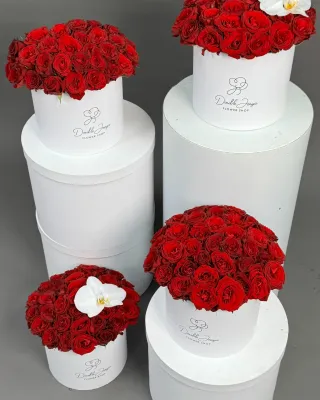 Gift set of red roses boxes Soulmate