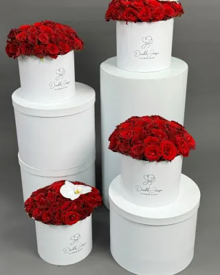 Gift set of red roses boxes Soulmate