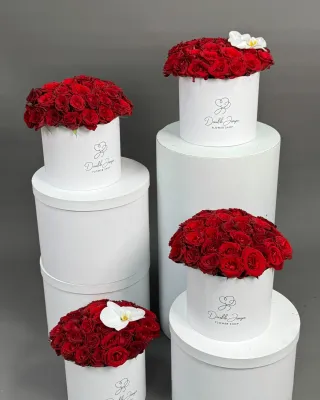 Gift set of red roses boxes Soulmate