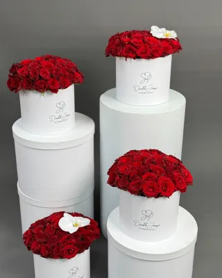 Gift set of red roses boxes Soulmate