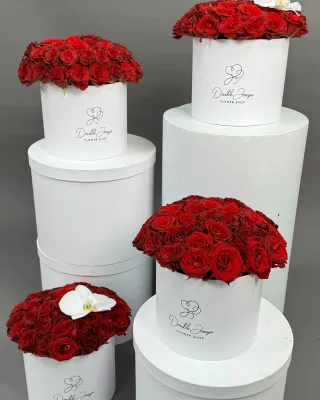Gift set of red roses boxes Soulmate