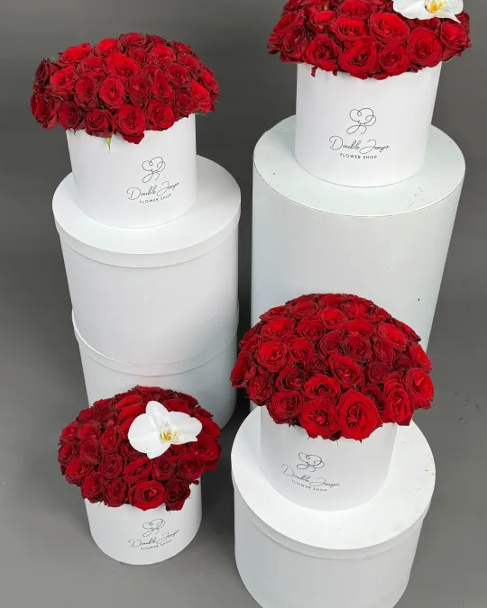 Gift set of red roses boxes Soulmate