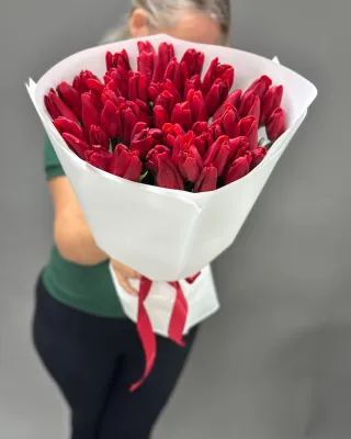 Monobouquet of tulips Spring Ember delivery in Dubai