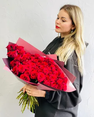 Passion rose bouquet delivery in Dubai