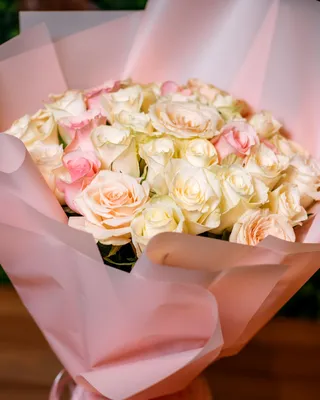 Mixed rose bouquet Pure care delivery in Dubai