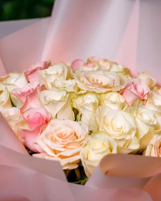 Смешанный букет роз Чистый уход