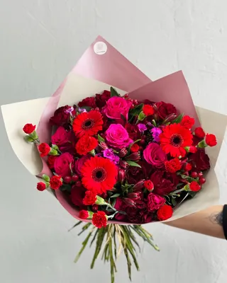 Signature bouquet The One for You delivery in Dubai