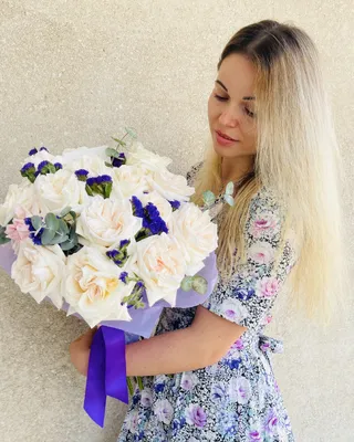 باقة ورد أوهارا مع لمسة خاصة التسليم في دبي