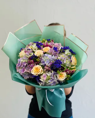 Signature bouquet Best for a man delivery in Dubai