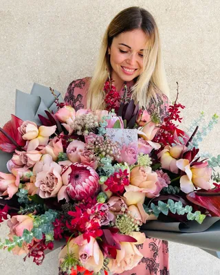 باقة توقيع الحب، الحب، الحب التسليم في دبي