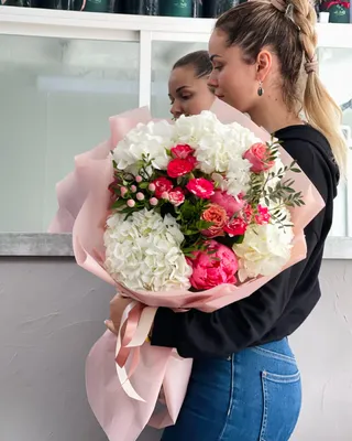 Signature bouquet Pretty lady delivery in Dubai