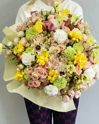 Signature bouquet Sun rays delivery in Dubai