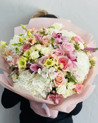 Signature bouquet Perfection delivery in Dubai