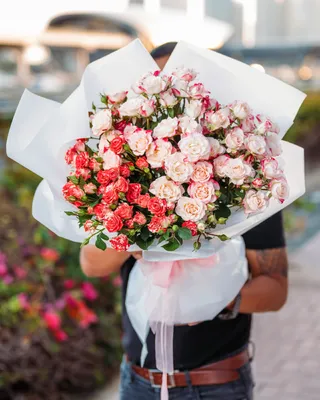 Monobouquets Spray rose mix delivery in Dubai