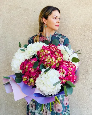 Monobouquets Hydrangea grand delivery in Dubai