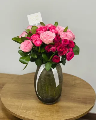 Sweet touch in a vase delivery in Dubai