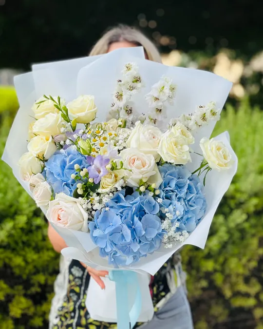 Birthday flowers Pastel blue