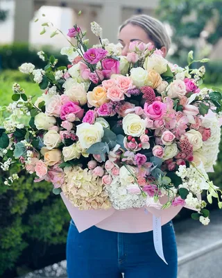 Большой букет цветов Wow effect доставка в Дубае