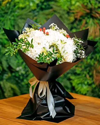 Signature bouquet Remarkable delivery in Dubai