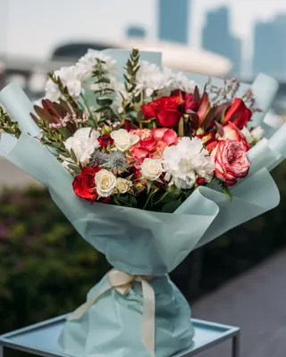 زهور مناسبات علي نار التسليم في دبي