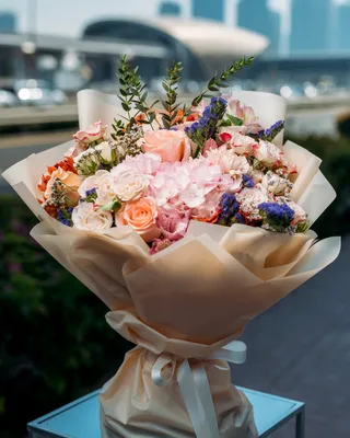 Signature bouquet Valuable delivery in Dubai