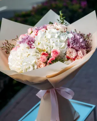 Signature bouquet Catch her sight delivery in Dubai