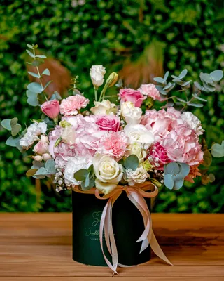 Box arrangement In embrace delivery in Dubai