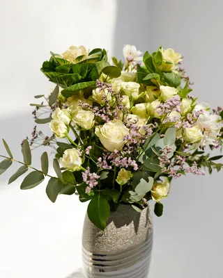 Vase arrangement Lighthouse delivery in Dubai