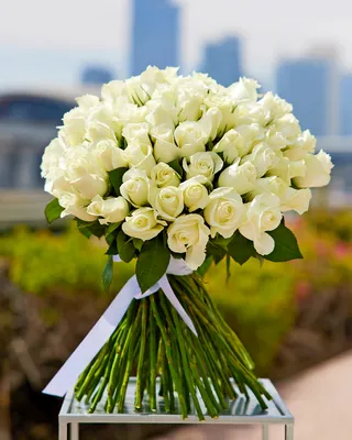 Rose bouquet White classics delivery in Dubai