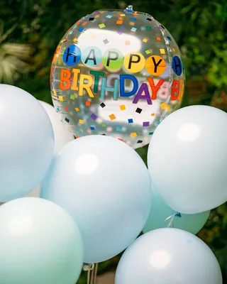 احتفال بالبالونات